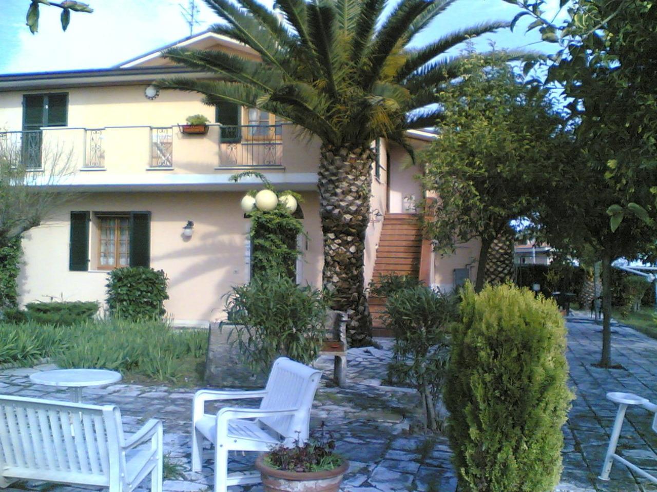 Bed&Breakfast Giardino Agritourist Controguerra Exterior photo